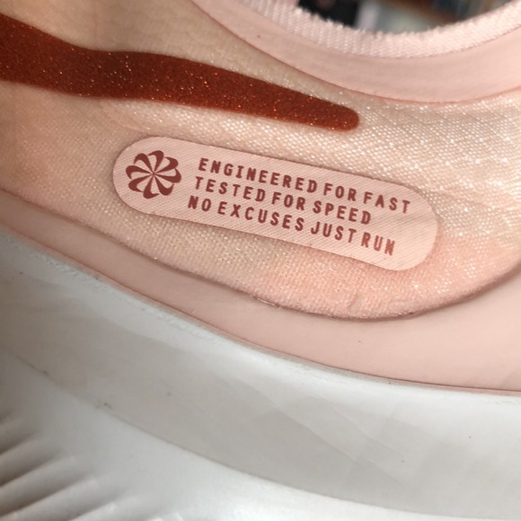 NWOT Nike Zoom Gravity Just Do it Run Fast Size 8. - Picture 13 of 14